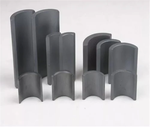 product-500-424 ferrite arc magnet_