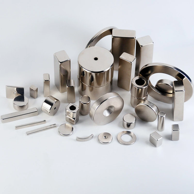 QCM magnet