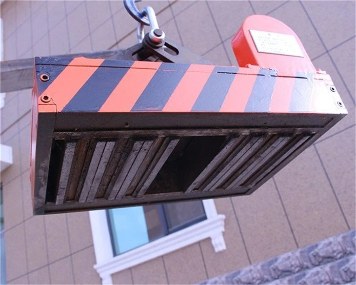 Magnetic crane_