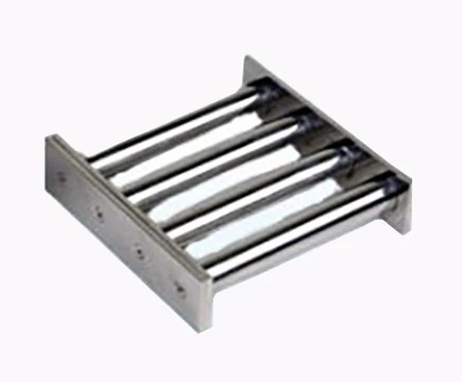 Square magnetic grid with 4 circular magnetic tubes