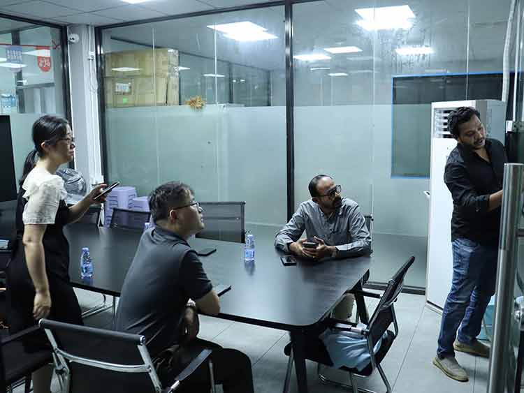 Indian-customers-have-a-meeting-with-us