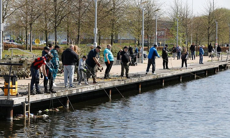 Magnet-fishing-is-a-social-activity-that-you-can-enjoy-with-friends-and-family Magnet-fishing-is-a-social-activity-that-you-can-enjoy-with-friends-and-family