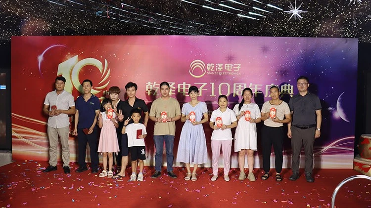 Awarding prizes to outstanding employees